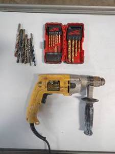 DeWalt DW245 VSR Drill with Extra Drill bits