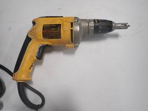DeWalt DW272 VSR Drywall Screwdriver
