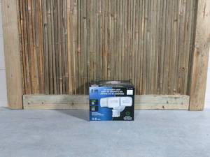 lot 20 image: Home Zone LED Security Motion Activated Light 3000 Lumens