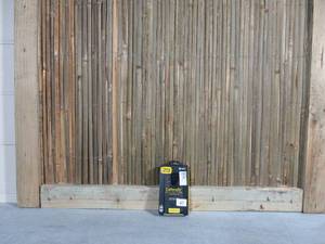 lot 47 image: OTTERBOX DEFENDER SERIES Case for Samsung Galaxy S9 - Frustration FREE Packaging - BLACK