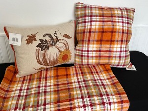 Lovely Throw Pillows and Coordinating Throw Blanket - NEW