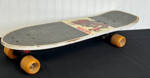 Valterra Vintage Skateboard