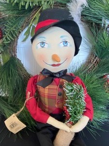 Beautiful Christmas Wreath Paired with a Fun Holiday Character