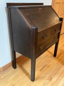 lot 6 image: Vintage Arts and Crafts Style Secretary Desk
