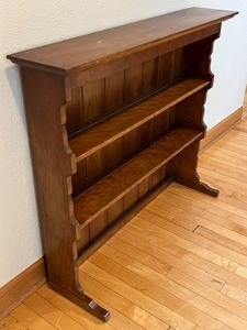 lot 47 image: Vintage Stickley Desk Top Bookshelf