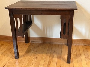 lot 12 image: Vintage Arts and Crafts Style Desk