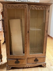 lot 48 image: Antique Display Bookcase for Repair or Repurpose