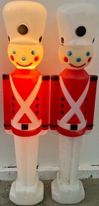 lot 85 image: Pair of Vintage Blow Mold Soldier Figurines