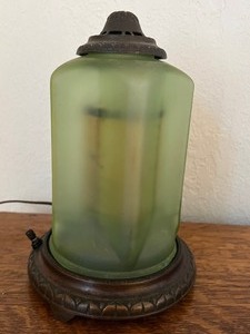 lot 55 image: Lovely Vintage Art Deco Glass Motion Lamp