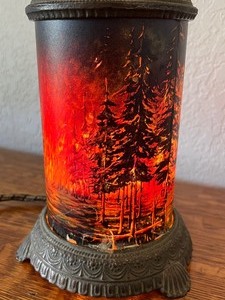 lot 66 image: Vintage Fire Scene Motion Light