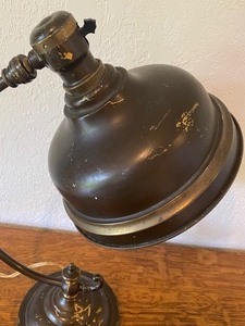 lot 98 image: Vintage Metal Desk Lamp