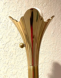 lot 117 image: Brilliant Brass Floor Lamp