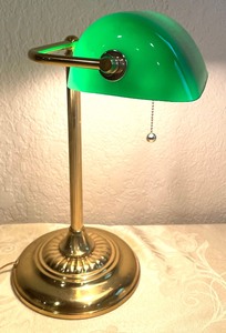 lot 131 image: Gorgeous Green Bankers Lamp