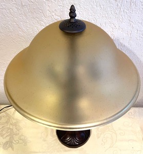lot 127 image: Lovely Metal Based Double Socket Table Lamp with a Glass Shade