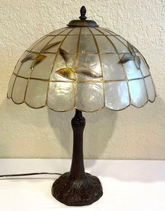 lot 137 image: Beautiful Bird Themed Table Lamp