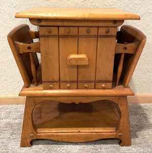 lot 133 image: Vintage Wooden Side Table