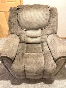lot 153 image: Upholstered Recliner