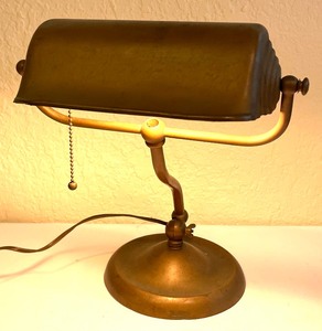 lot 150 image: Marvelous Vintage Metal Desk Lamp
