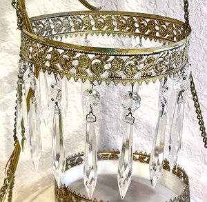 lot 158 image: Vintage Victorian Style Hanging Light Fixture