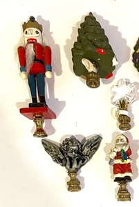 lot 161 image: Variety of Lamp Finials