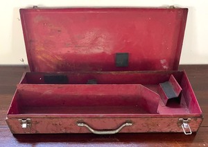 lot 184 image: Vintage Milwaukee Tool Box