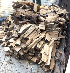 lot 193 image: FIREWOOD