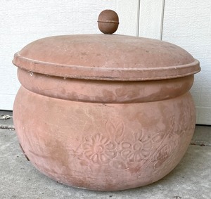 lot 191 image: Lidded Metal Vessel