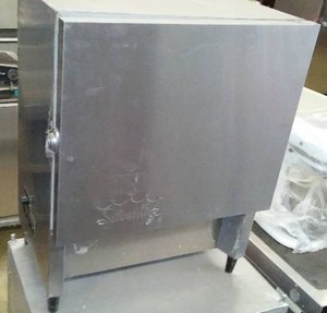 Silver King Cooler, Milk Dispenser