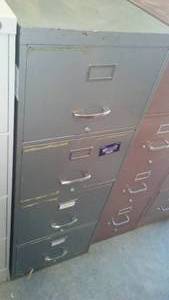 (2) File Cabinets 4 Drawer