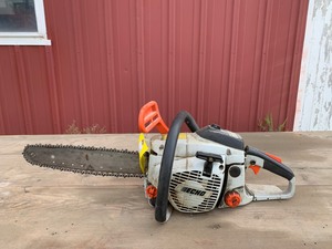 lot 419 image: Echo Chainsaw