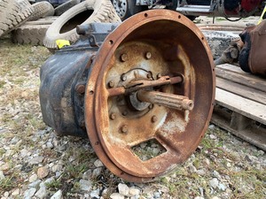 lot 389 image: Spicer Transmission