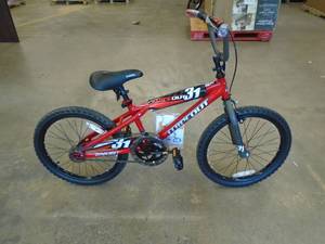 lot 708 image: Dynastar Boys Wipeout 20 Mountain Bike in RedBlack.