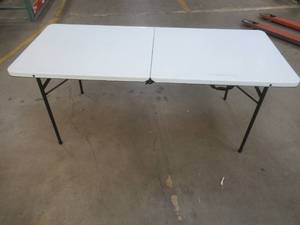 lot 738 image: 96 IN W X 30 IN D X 29.2 IN H WHITE FOLDABLE PLASTIC TABLE (SCRATCH & DENT, SEE PHOTOS)