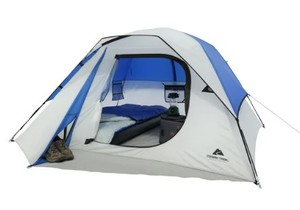 lot 823 image: Ozark Trail 4 Person Outdoor Camping Dome Tent, WT2208085.