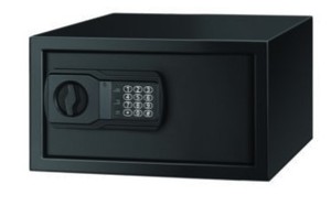 lot 835 image: Pen  Gear Large Personal Safe with Electronic Lock, Black - Includes Key - Digital Lock Does is not working.