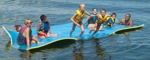lot 789 image: flotation iq floating oasis 6 X 15 - Returned Item.