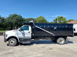 2016 Ford F650 Super Duty Commercial Truck NICE low, low miles