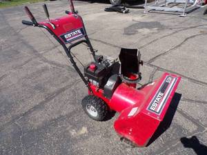 lot 5 image: Estate 5 HP 24 Snow Blower with Electric Start