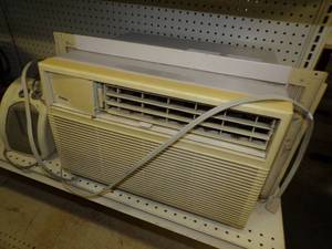 lot 47 image: Kenmore 5500 Window Air Conditioner and Heater