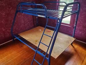 lot 41 image: Blue Bunk Bed