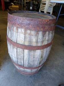 lot 12 image: Vintage Wooden Keg  Barrel