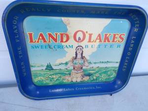 lot 15 image: Vintage Land O Lakes Sweet Cream Butter Tin