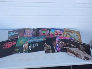lot 18 image: 11 Vintage Records