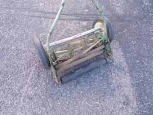 lot 39 image: Vintage Lawn Mower