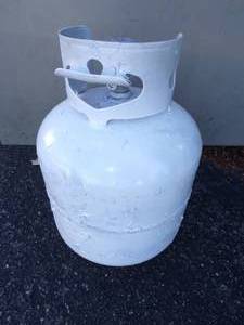 lot 58 image: 20# Propane Tank