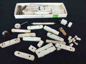 lot 276 image: Vintage Electrical Parts