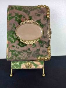 lot 300 image: Antique Photo Album