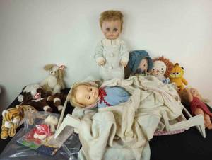 lot 327 image: Group of Vintage Dolls Raggedy Ann, Horsman, Beanie Babies, etc