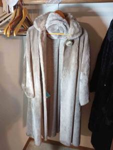 lot 355 image: Donaldson Borgana Faux Fur Coat and Hat