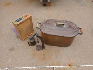 lot 379 image: Vintage Cooper Boiler and Pop Bottle Capper